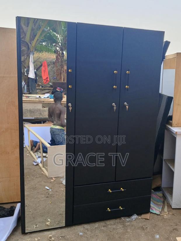 Quality Wardrobe · Photo 5