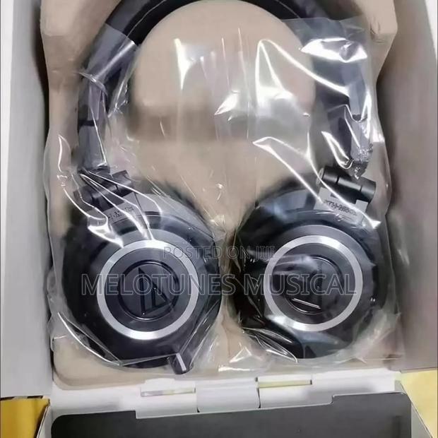 Audio-Technica Ath-M50x Professiona Studio Monitor Headphone · Photo 1
