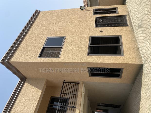 3bdrm Duplex in Lakeside Community 1 for sale · Photo 3