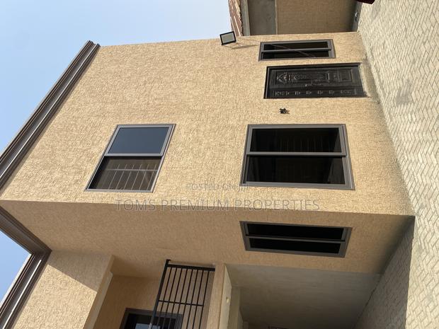 3bdrm Duplex in Lakeside Community 1 for sale · Photo 4