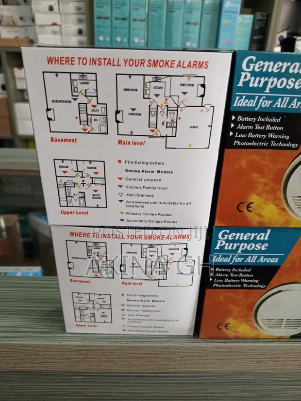 General Purpose Smoke Detector With Battery · Photo 2