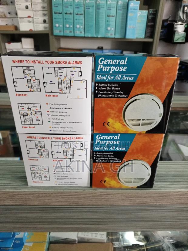 General Purpose Smoke Detector With Battery · Photo 3