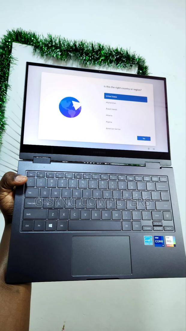 Laptop Samsung Galaxy Book 2 16GB Intel Core i7 SSD 512GB · Photo 5
