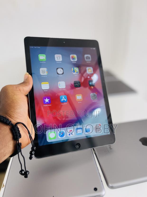Apple iPad Air 16 GB Gray · Photo 6