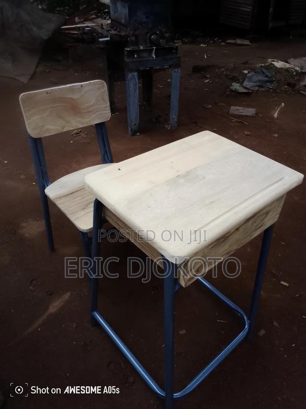 Metal Frame and Wood Students Desk · Photo 1
