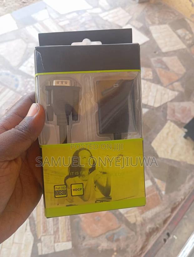 VGA to HDTV Adapter · Photo 1