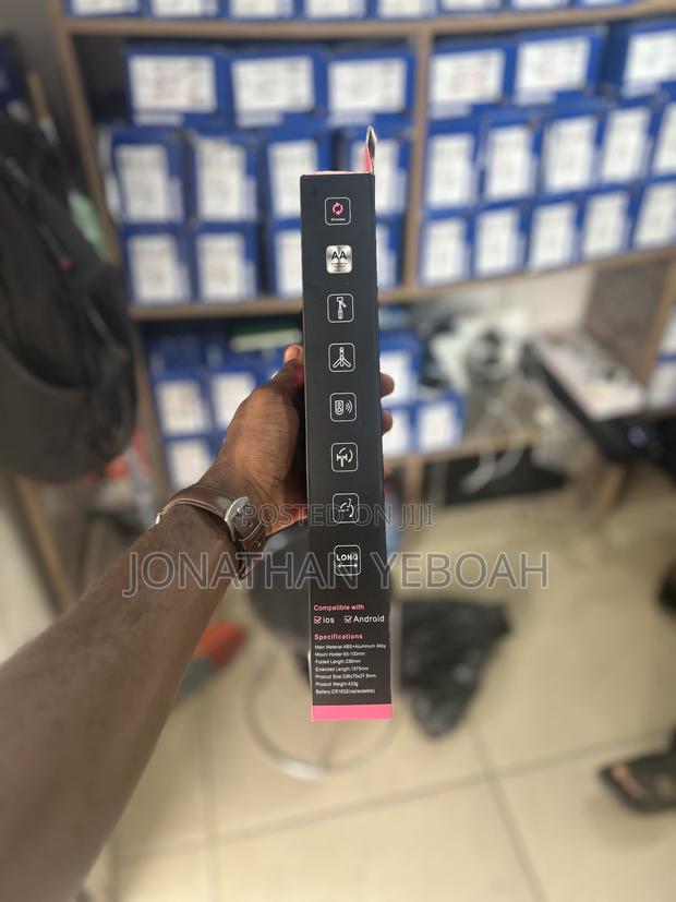 L16 Long Selfie Tripod Stand · Photo 5
