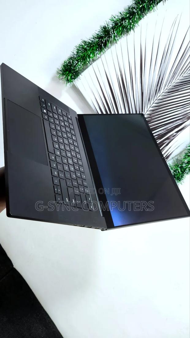 Laptop Razer Blade 32GB Intel Core i7 SSD 512GB · Photo 4