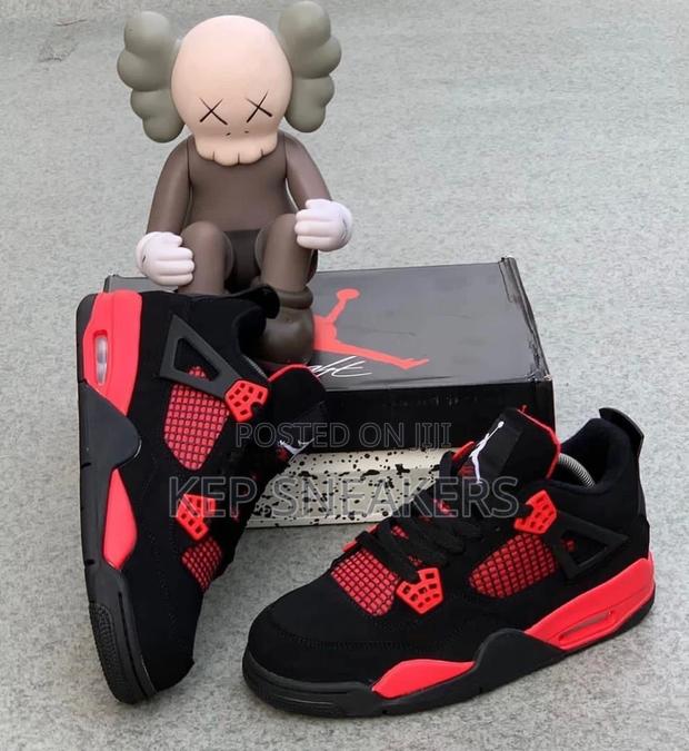 Air Jordan 4 Flight · Photo 4