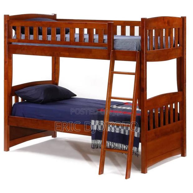 Bunk Bed Brown · Photo 1