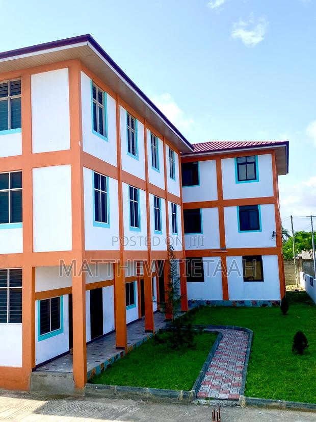 Conference/ Training/ Classroom/ Event Center/ Meeting Room/ Space · Photo 5