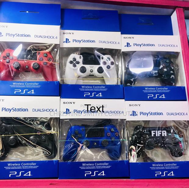 Original PS4 Controller · Photo 1