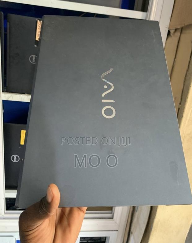 Laptop Sony VAIO Fit E 14 SVF1421X1E 12GB Intel Core I3 SSD 256GB · Photo 3
