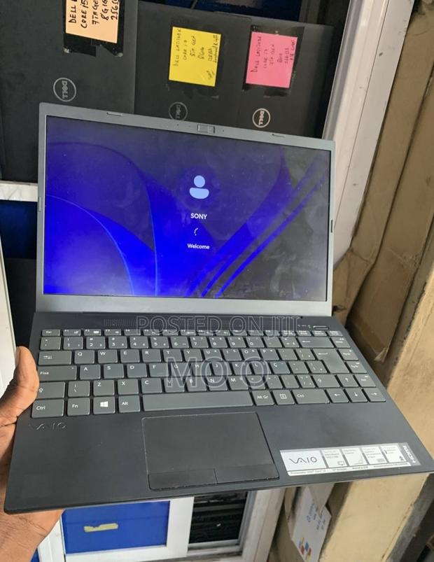 Laptop Sony VAIO Fit E 14 SVF1421X1E 12GB Intel Core I3 SSD 256GB · Photo 4