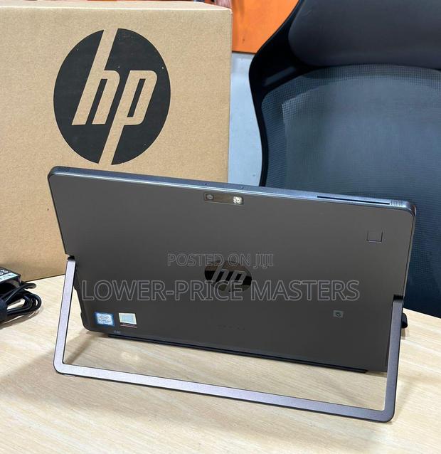 New Laptop HP Pro X2 612 G2 4GB Intel Core M SSD 128GB · Photo 1
