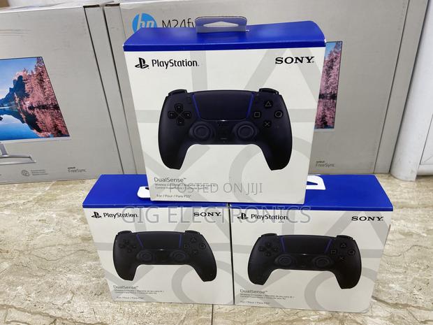 Ps5 Dual Sense Controller - Black · Photo 1