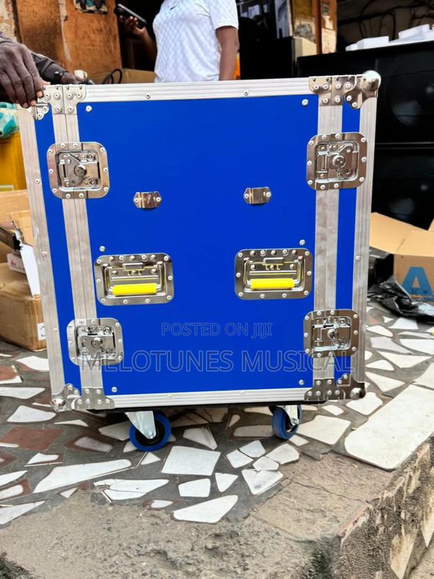 14u Amplifier Rack · Photo 1