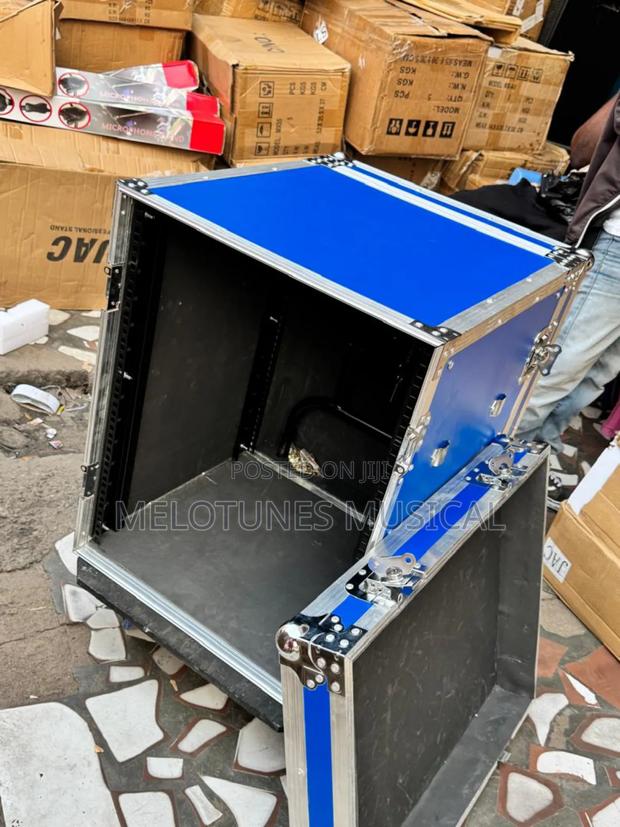 14u Amplifier Rack · Photo 2