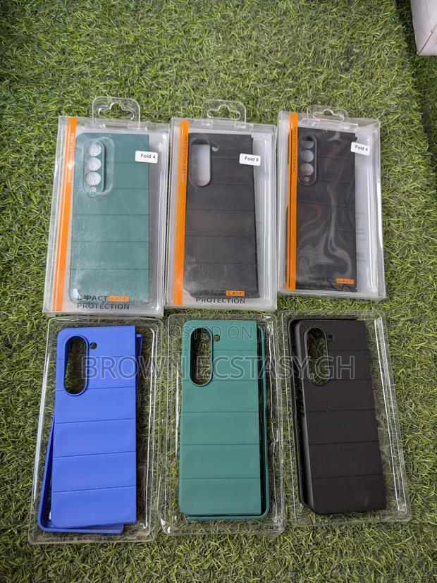 Samsung Galaxy Fold 4 and 5 Cases · Photo 1