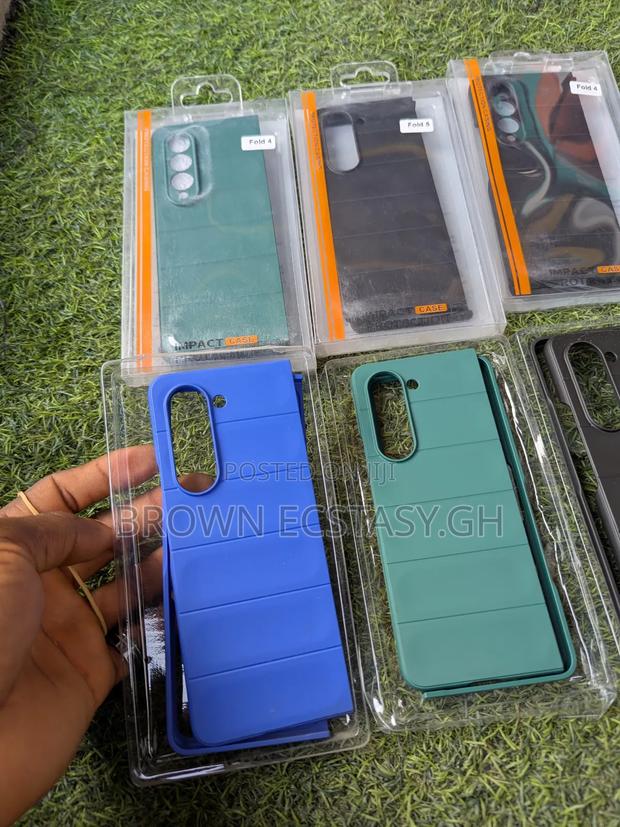 Samsung Galaxy Fold 4 and 5 Cases · Photo 2