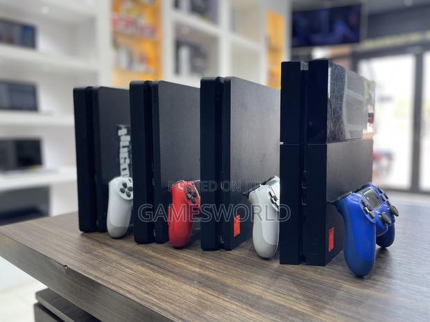 Ps4 Standard | Jailbreak | With 7 Games of Your Choice | Uk Used · Photo 1