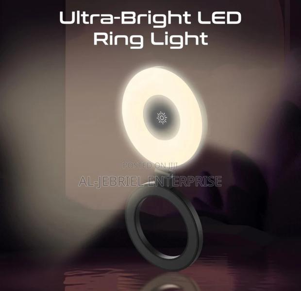 Lromate Maghalo LED Light + Magsafe Compatible Phone Mount · Photo 2
