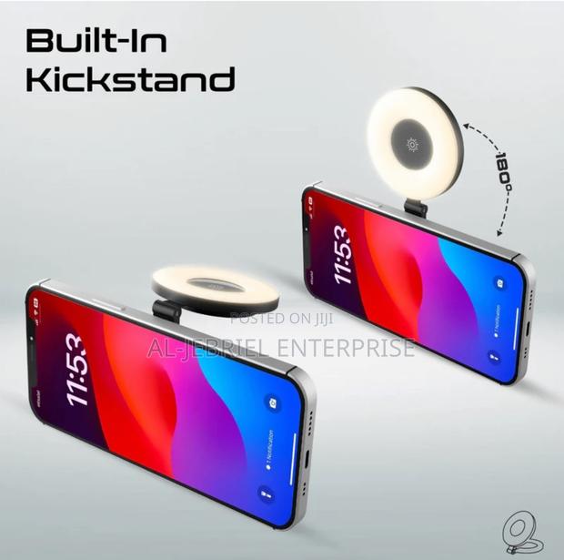 Promate Lightweight LED Light With Compatible Phone Mount · Photo 3