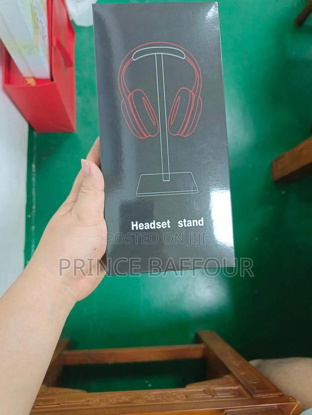 Headphones Stand / Headset Stand · Photo 4