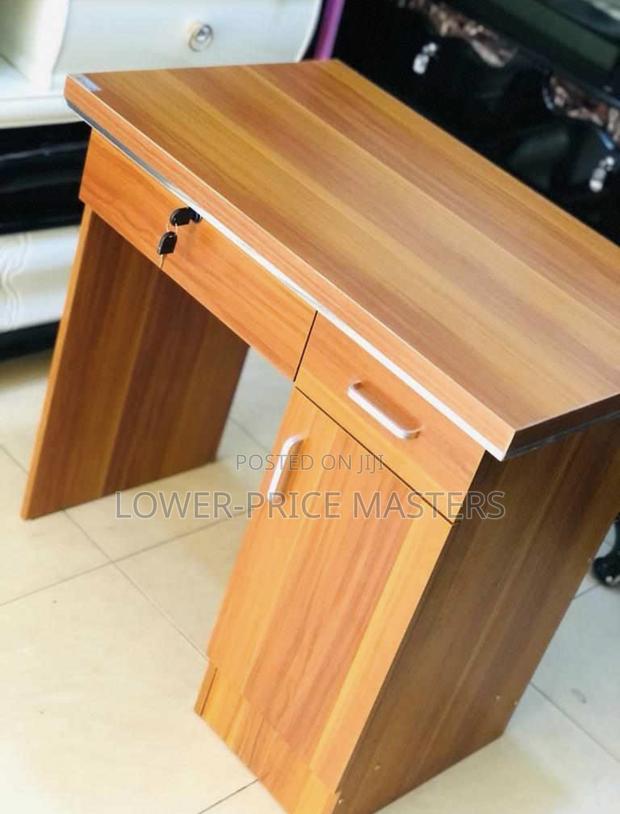 Office Desk · Photo 1