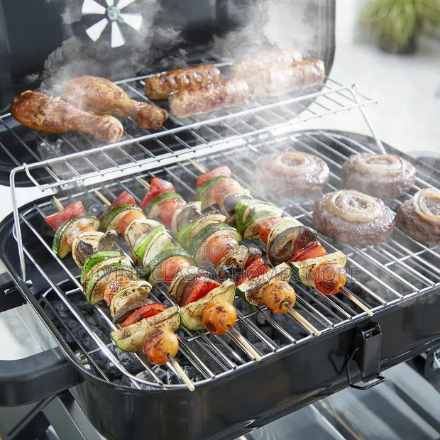 Tower T978539 Compact Charcoal Grill With Collapsible Legs · Photo 1