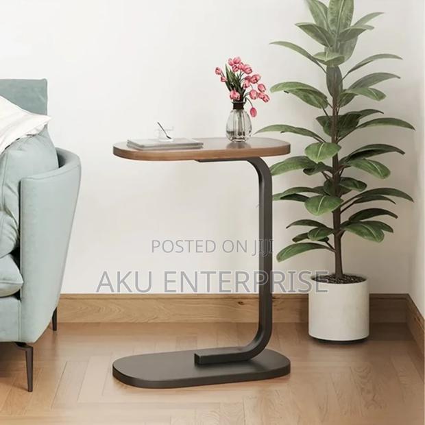 C Shaped Coffee Tables · Photo 1