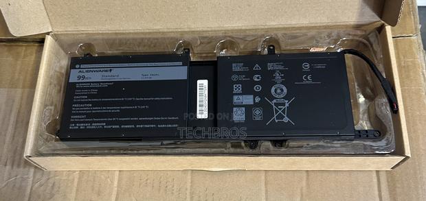 Alienware 15 R4 Battery 9njm1 01D82 Mg2yh 0546ff 0hf250 · Photo 1