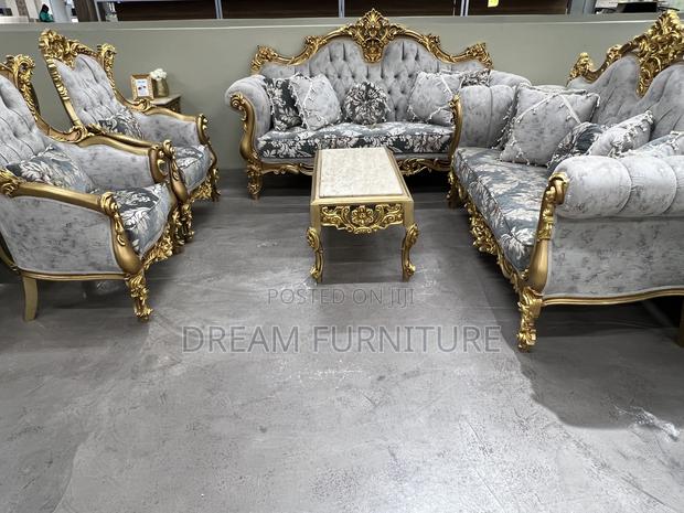 Egyptian Royal Sofa · Photo 1