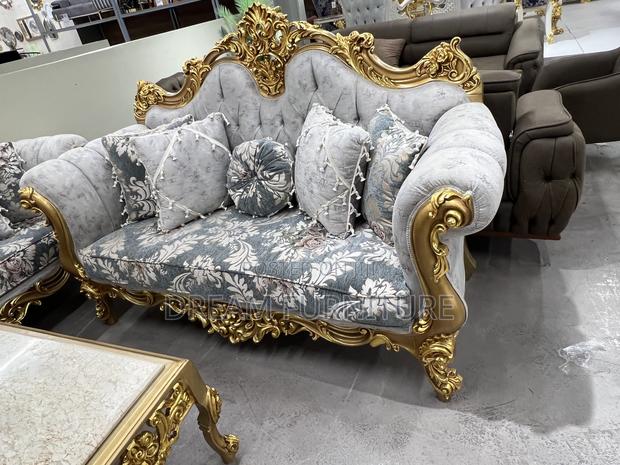 Egyptian Royal Sofa · Photo 2