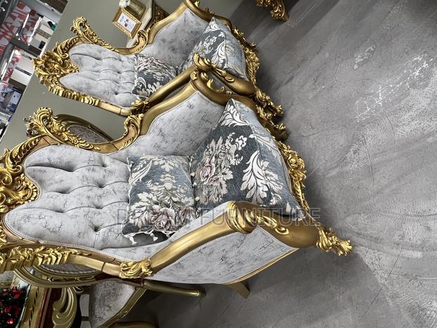 Egyptian Royal Sofa · Photo 3