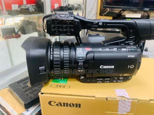 Canon Xf200 Video Camcorder · Photo 1