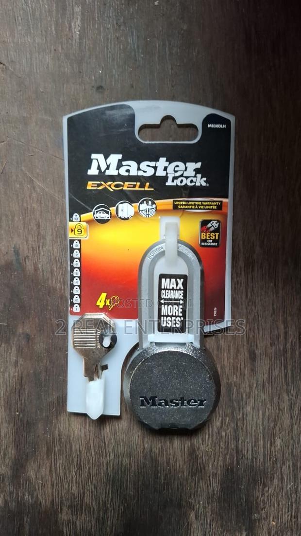 Heavy Duty Master Lock Steel Padlock Uk M830dlh · Photo 1