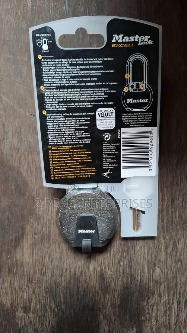 Heavy Duty Master Lock Steel Padlock Uk M830dlh · Photo 2