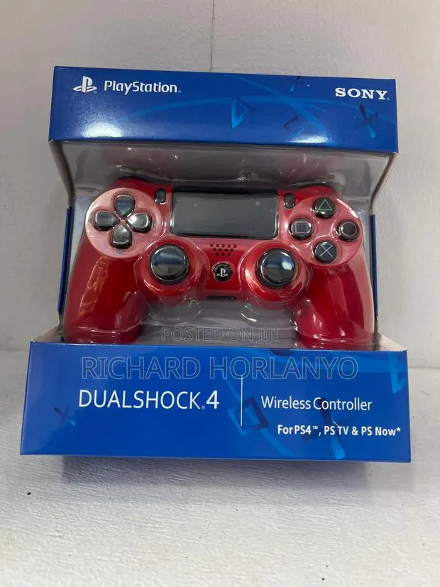Dual Shock 4 Controller · Photo 1