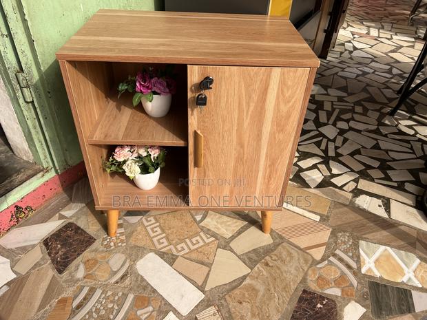 Imported Bedside Drawer · Photo 1