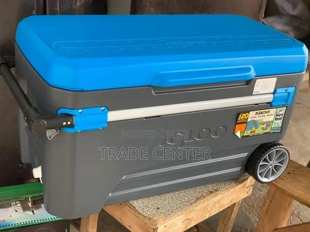 IGLOO 120 QT Ice Chest With Wheels · Photo 1