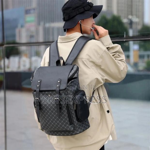 Leather Backpack for Laptops and Personal Use · Photo 3