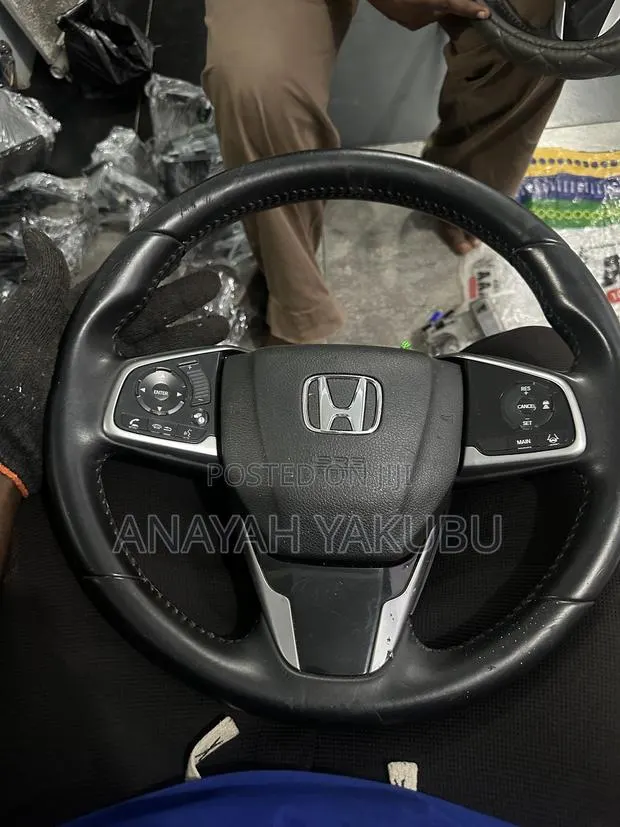 2017-21 CRV Steering Wheel · Photo 1