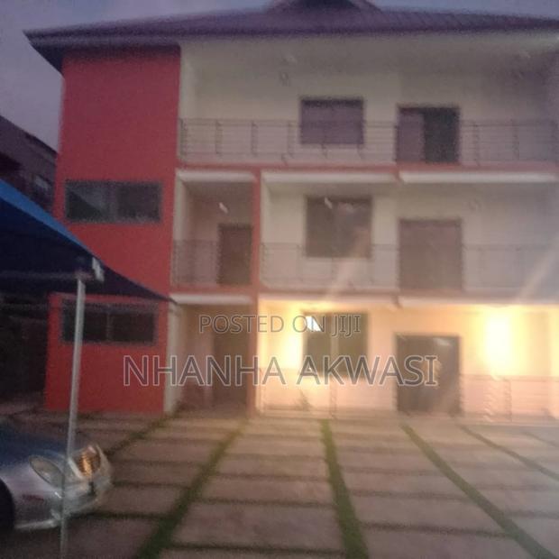 3bdrm Apartment in Lashibi, Tema Metropolitan for rent · Photo 1