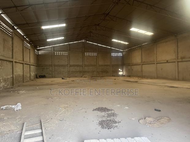 1600sqm Warehouse + Offices at Tema for Sale · Photo 3