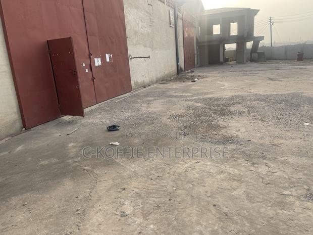 1600sqm Warehouse + Offices at Tema for Sale · Photo 5