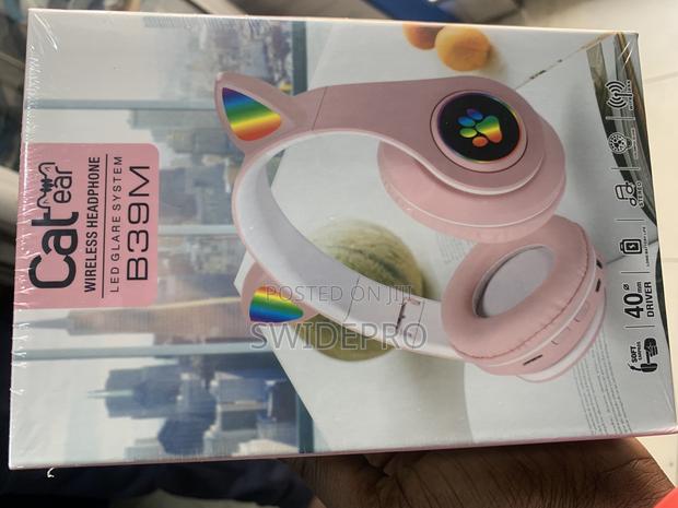Cat Ears Bluetooth Headphones · Photo 2