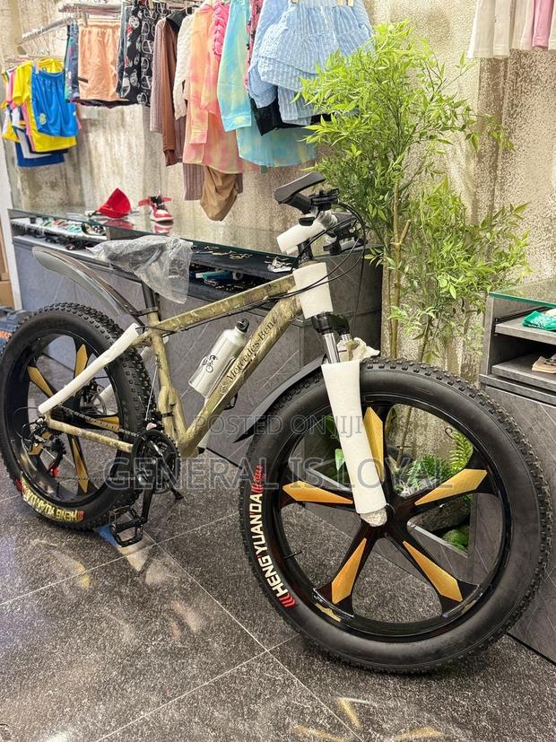 New Motorcycle 2022 Gold · Photo 3