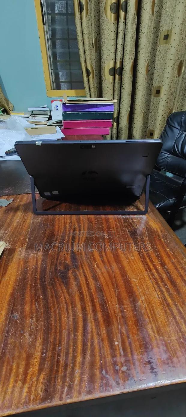 Laptop HP Pro X2 612 G2 4GB Intel Core i3 SSD 256GB · Photo 1