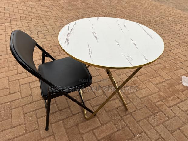 Foldable Table and Chair · Photo 1